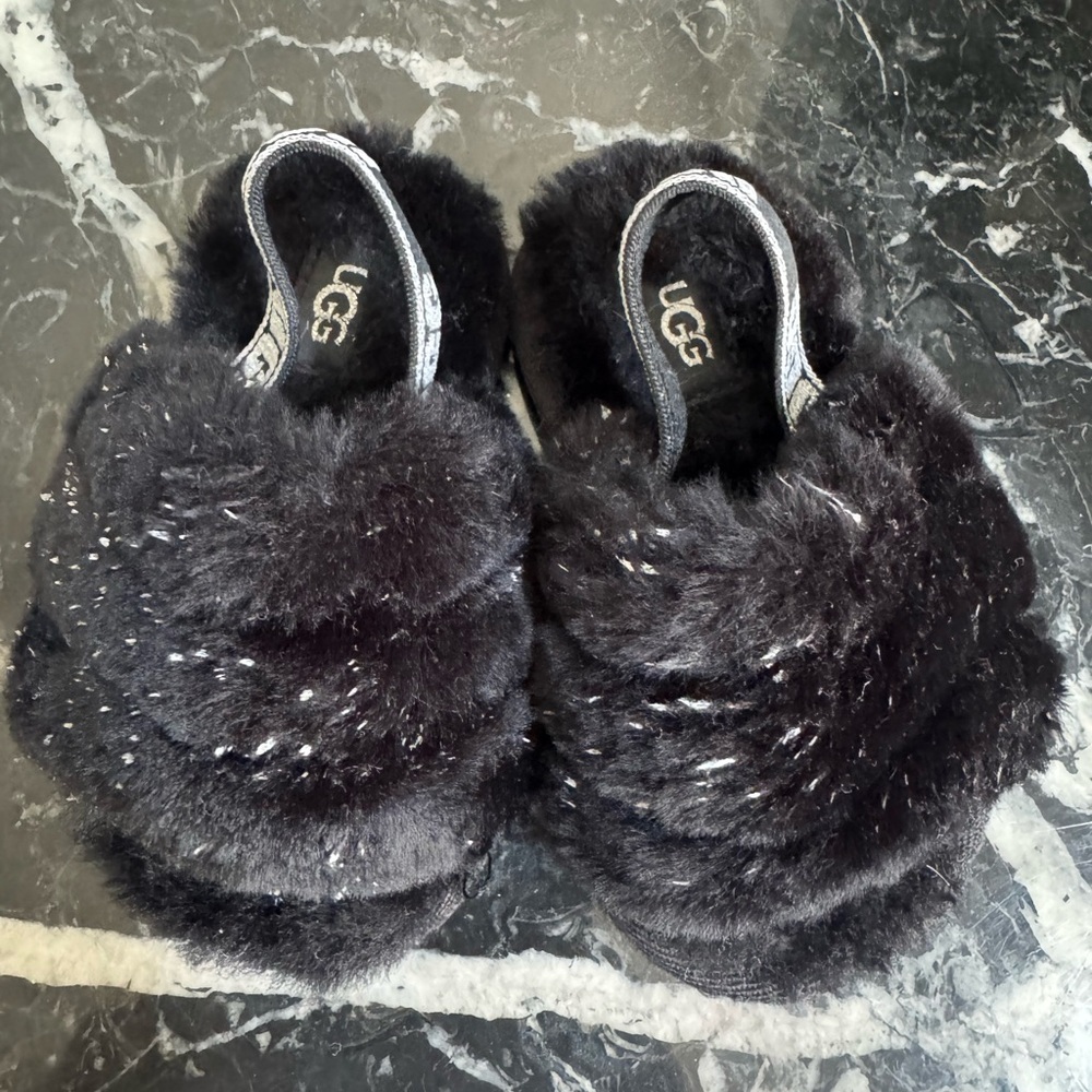 EUC UGG Kids’ Fluff Yeah Slippers (Toddler Size 6)